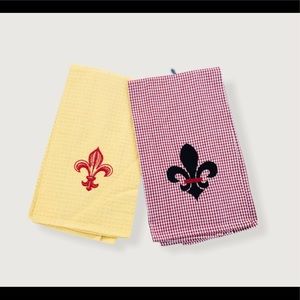 Fleur de Lis set/2  Tea Towels. 100% cotton. NEW.